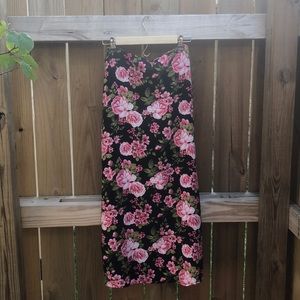 Forever 21 floral print skirt 🌸